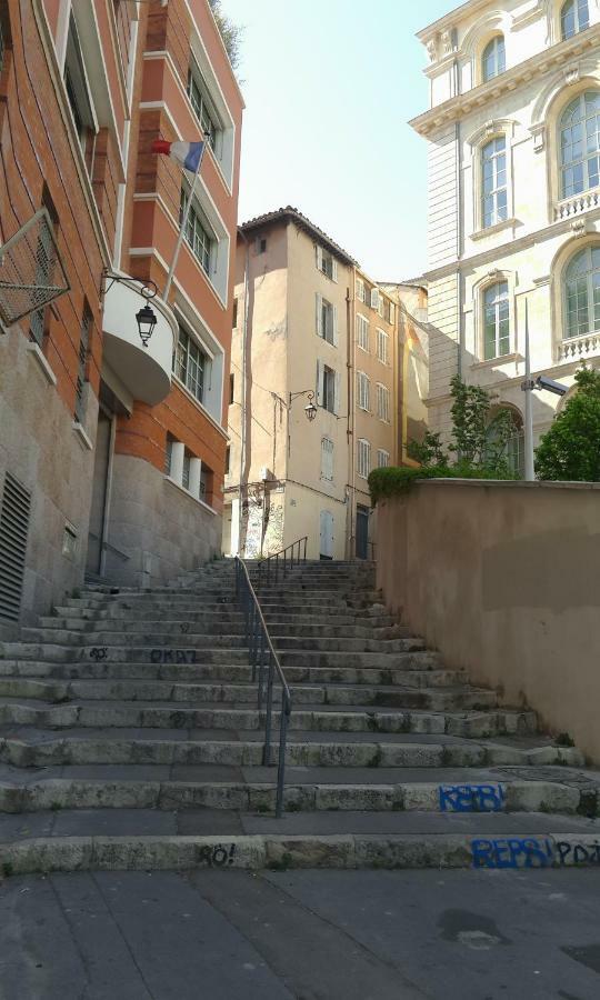 La Maison De Valentino Marseille Luaran gambar