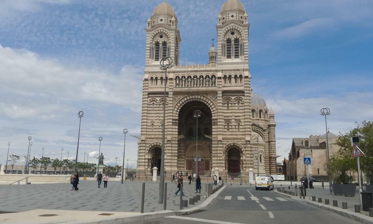 La Maison De Valentino Marseille Luaran gambar